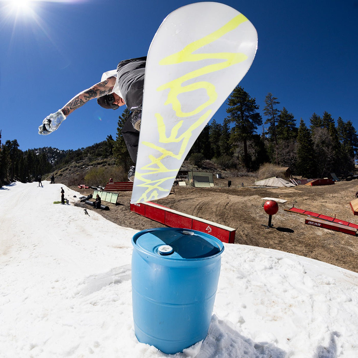 Bataleon Evil Twin Snowboard 2027 - The Snowboard Shop