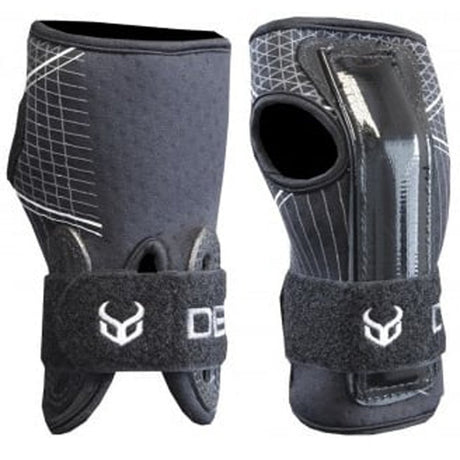 Demon Snowboard Wristguard - The Snowboard Shop