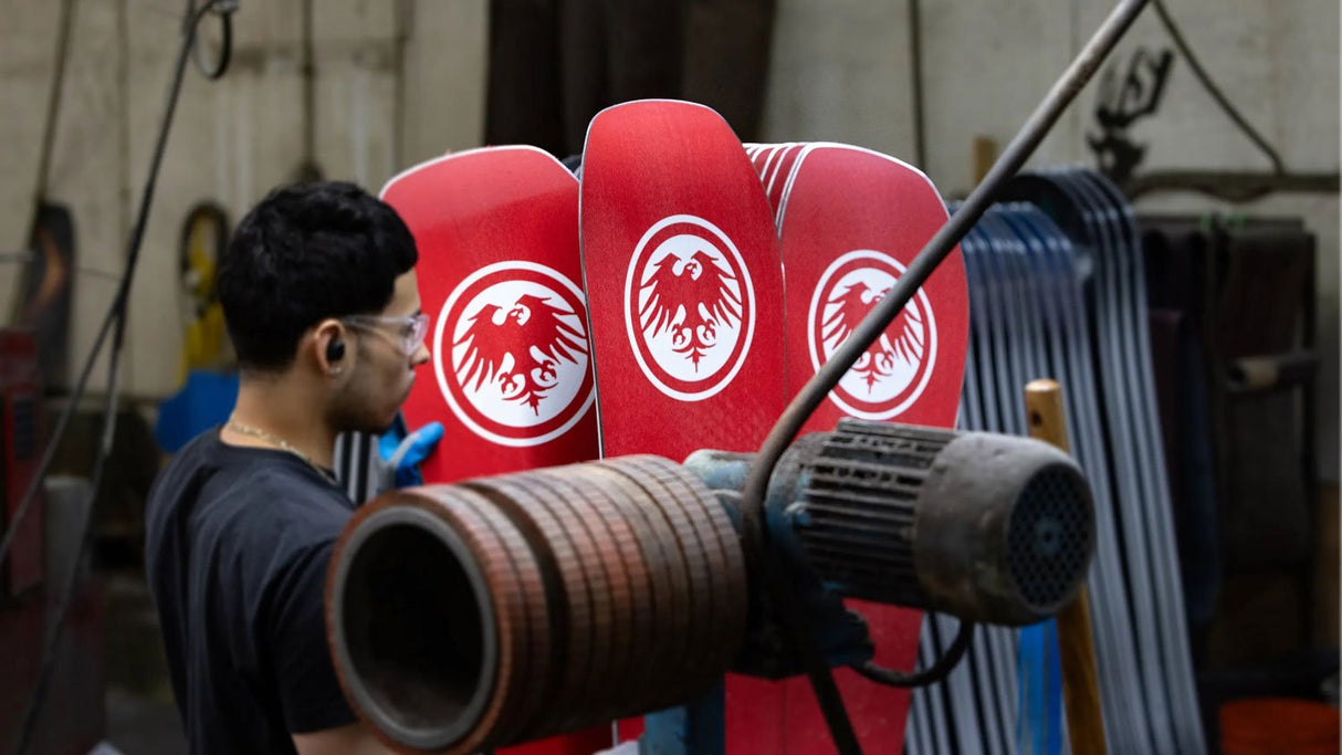 Never Summer Proto Type 3 Wide Snowboard 2026 - The Snowboard Shop