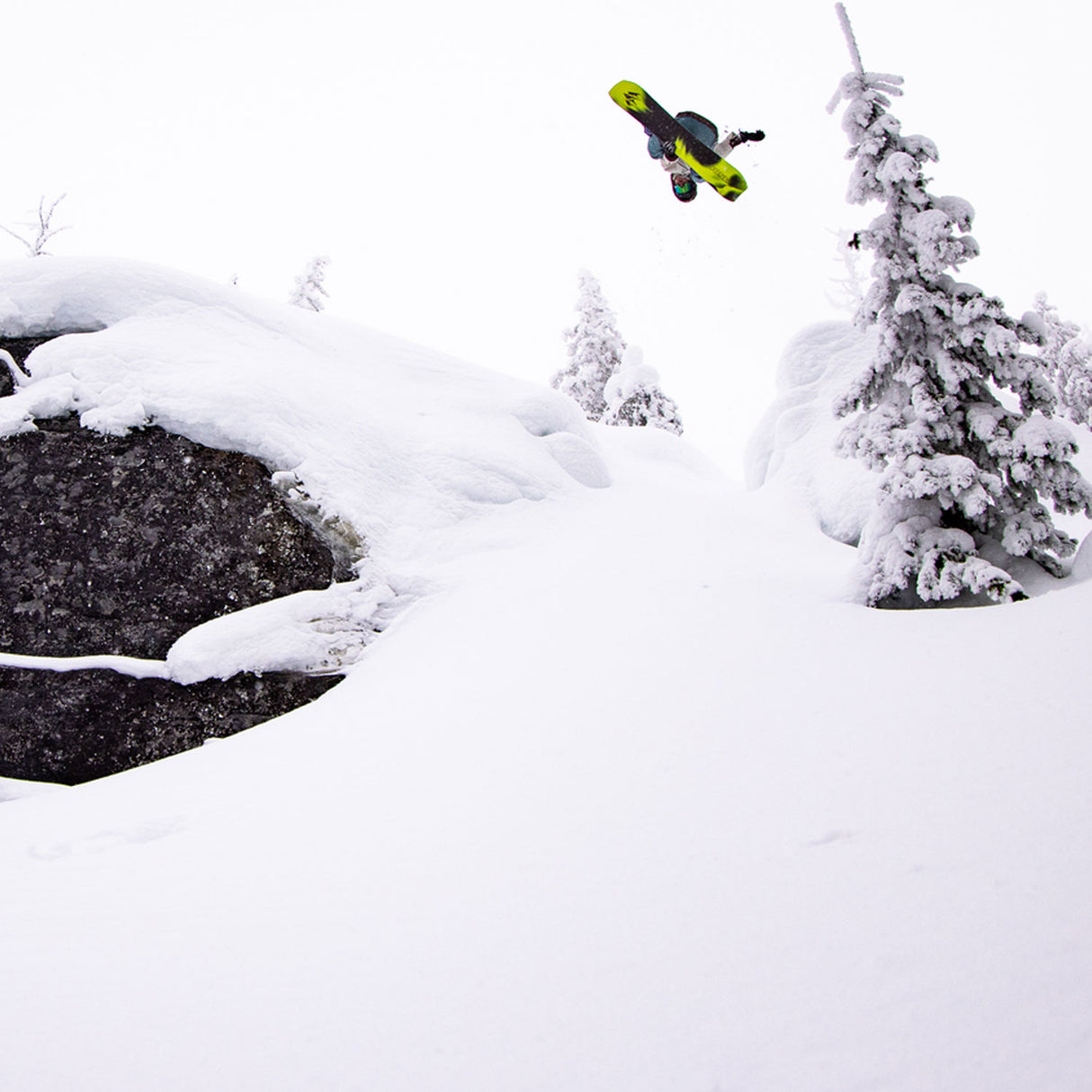 Jones Howler Snowboard 2026