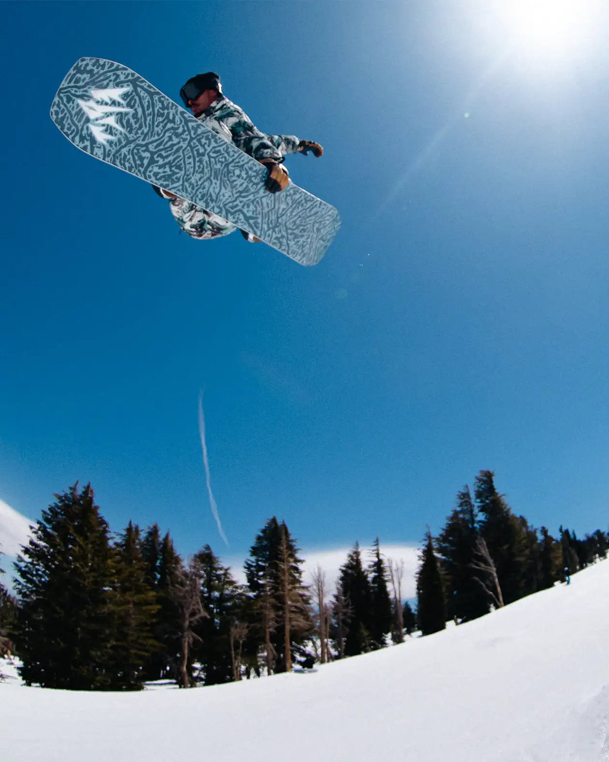Jones Aviator 2.0 Wide Snowboard 2026