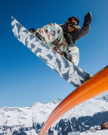 Bataleon Disaster Wide Snowboard 2026 - The Snowboard Shop