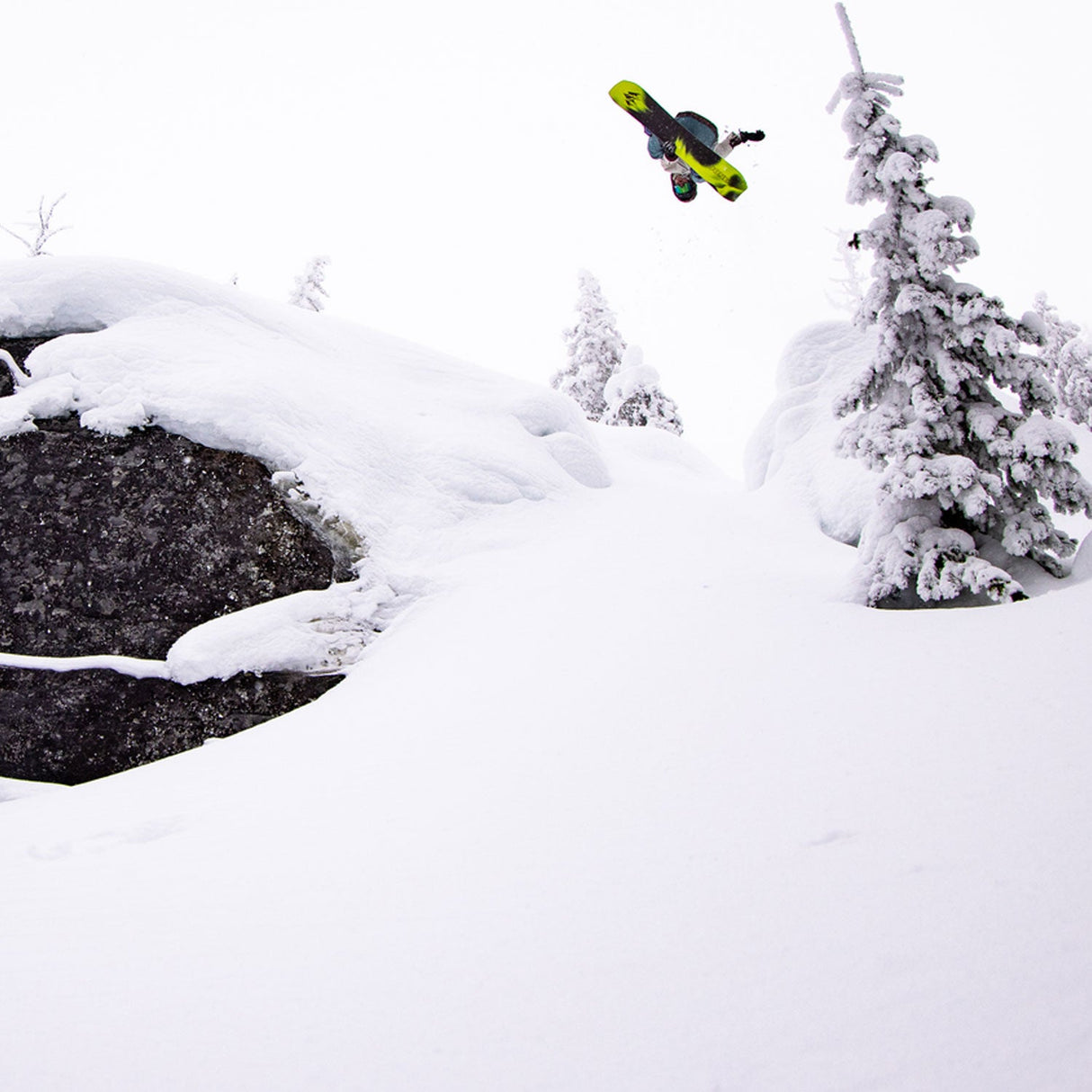Jones Howler Wide Snowboard 2026 - The Snowboard Shop