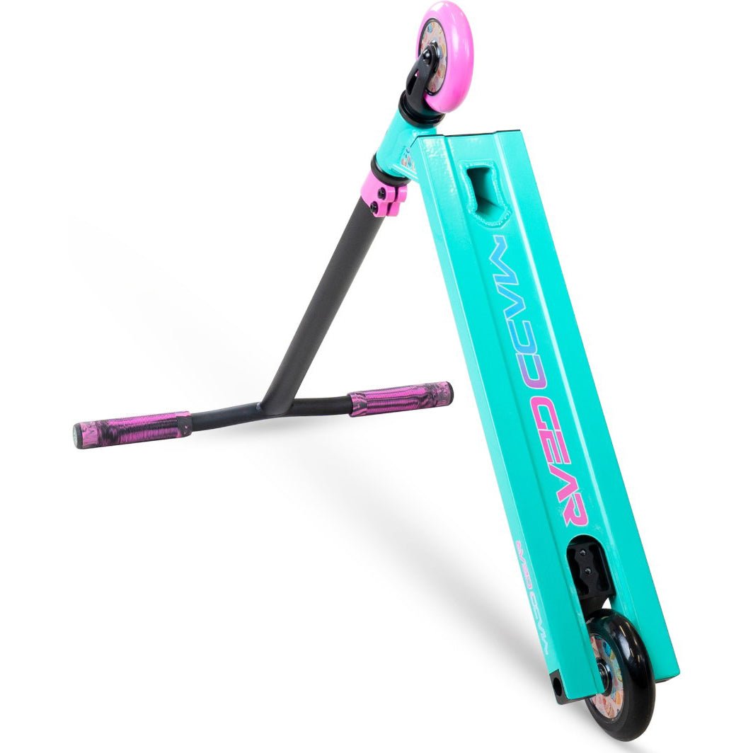 Madd Gear MG 2 Obsidian Scooter - The Snowboard Shop