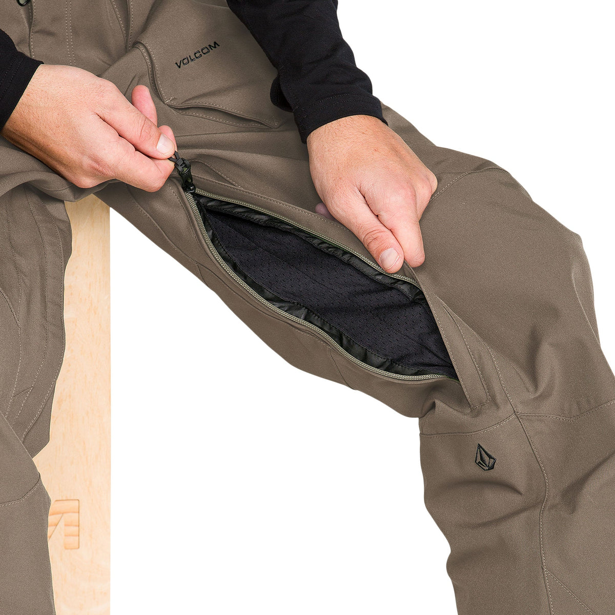 Volcom Roan Bib Pants - The Snowboard Shop